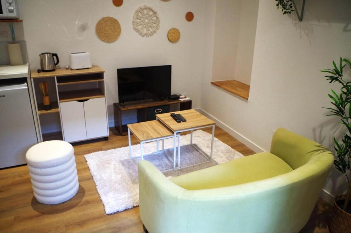 Urban Oasis, Appartement Chic Et Neuf Шалон-сюр-Сон Екстериор снимка
